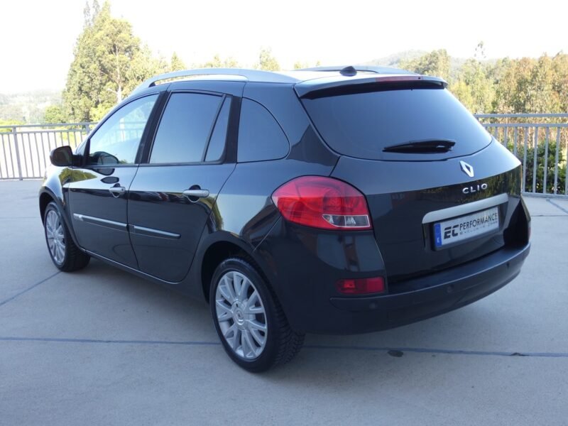 RENAULT Clio Grand Tour TCE