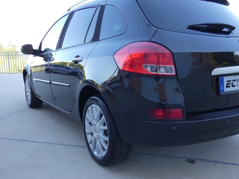 RENAULT Clio Grand Tour TCE
