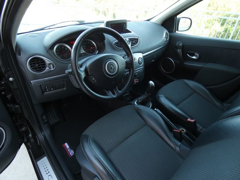 RENAULT Clio Grand Tour TCE