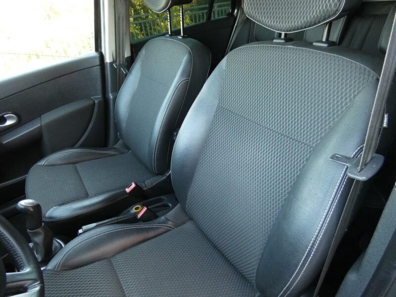 RENAULT Clio Grand Tour TCE