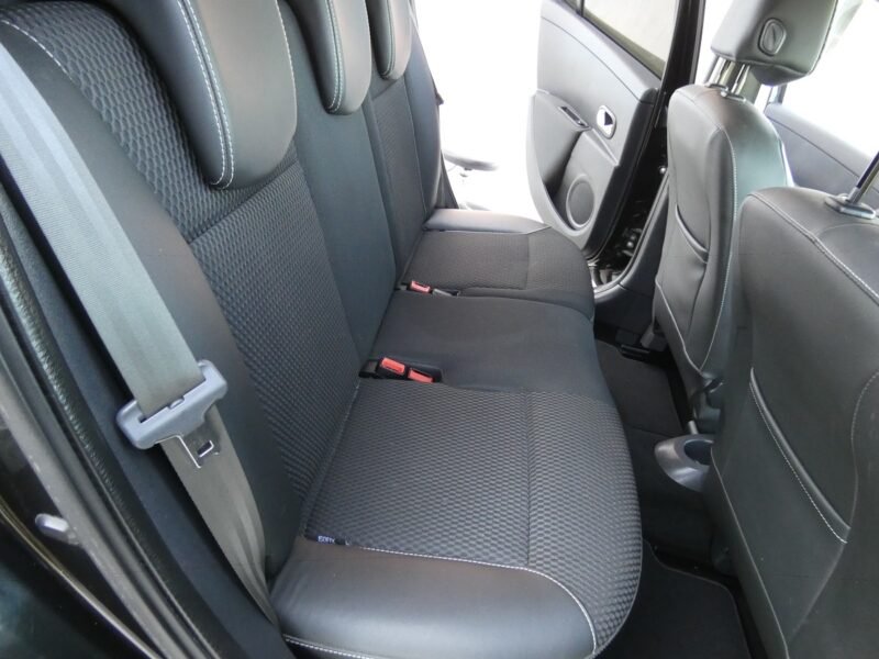 RENAULT Clio Grand Tour TCE