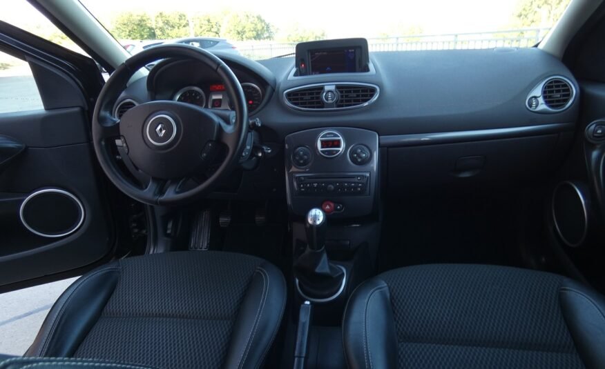 RENAULT Clio Grand Tour TCE