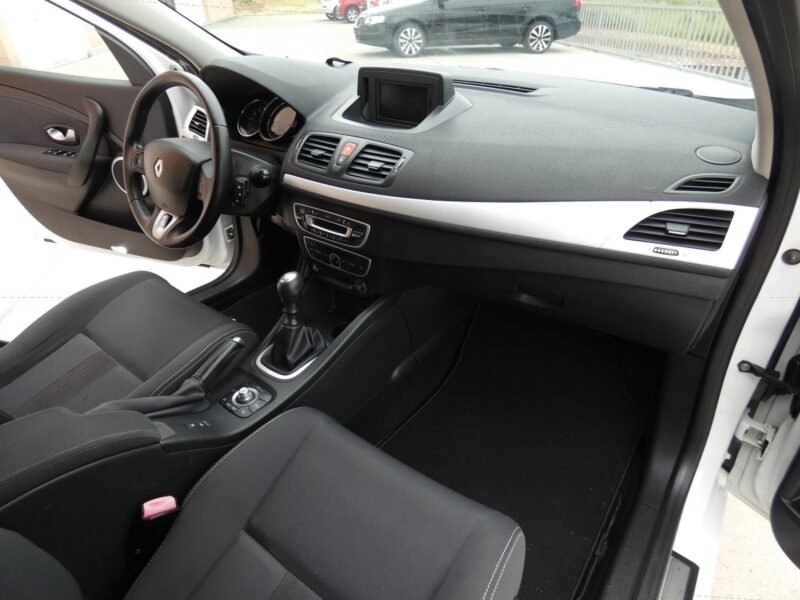 RENAULT Megane Sport Tourer 1.4 TCE
