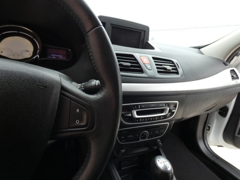 RENAULT Megane Sport Tourer 1.4 TCE