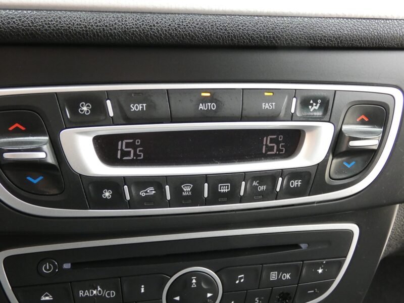 RENAULT Megane Sport Tourer 1.4 TCE