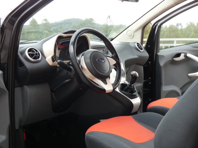 FORD KA 1.2 Titanium